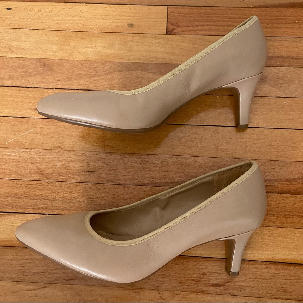{Naturalizer} Nude Pumps - Women’s Size 8 - Picture 4 of 6